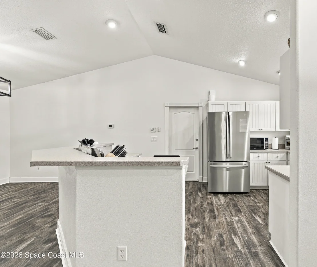 Photo of 449 NE Gilbert Drive NE