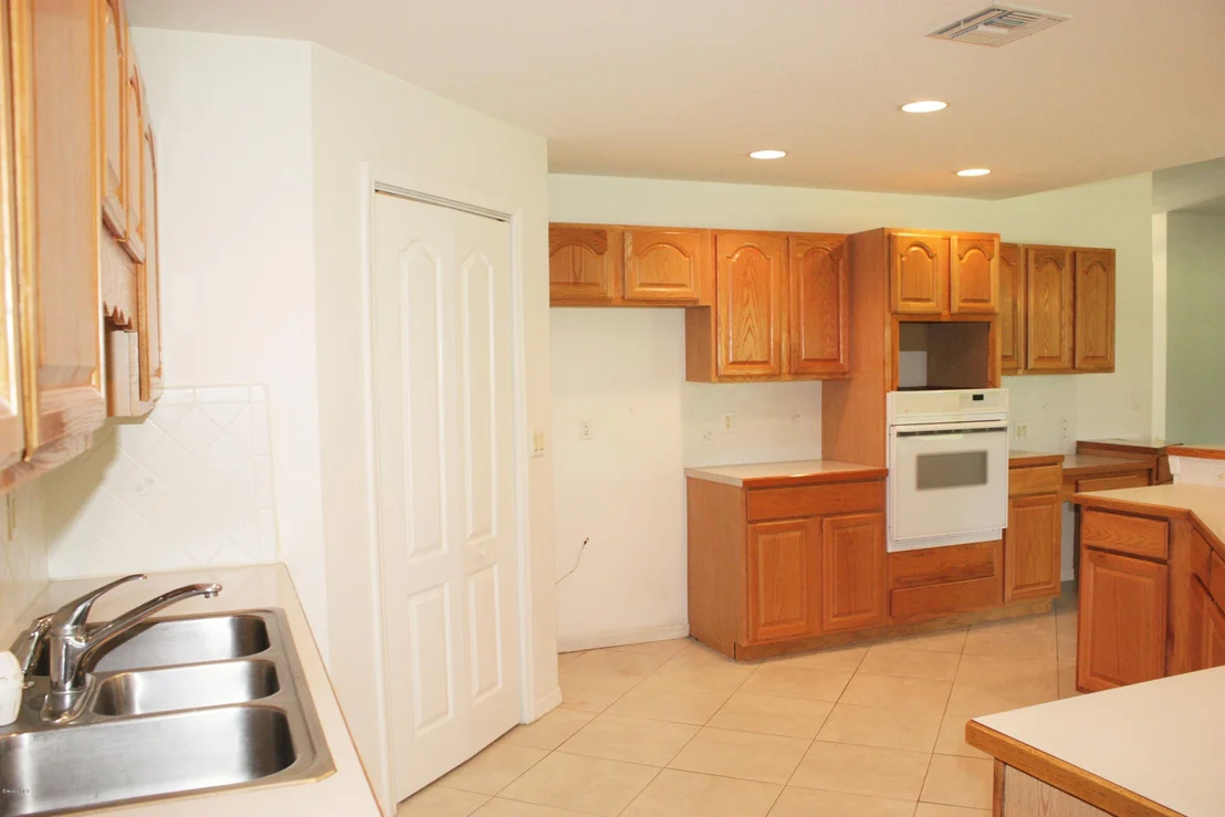Photo of 2750 Grant Road