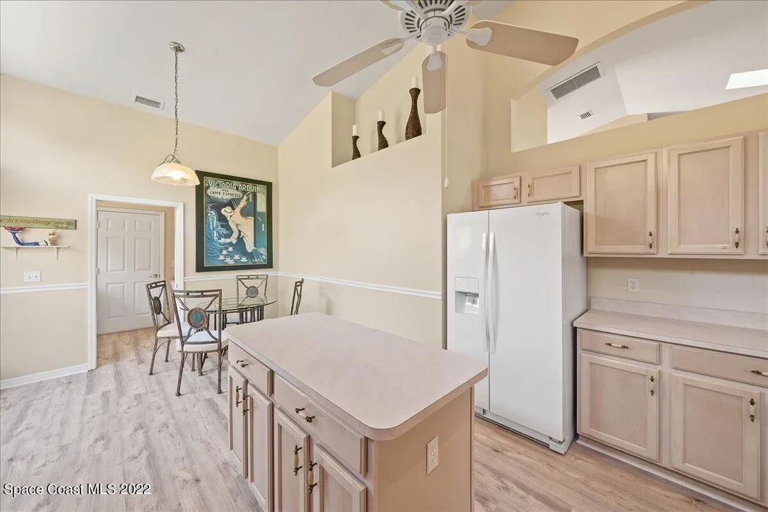 Photo of 7600 Candlewick Drive