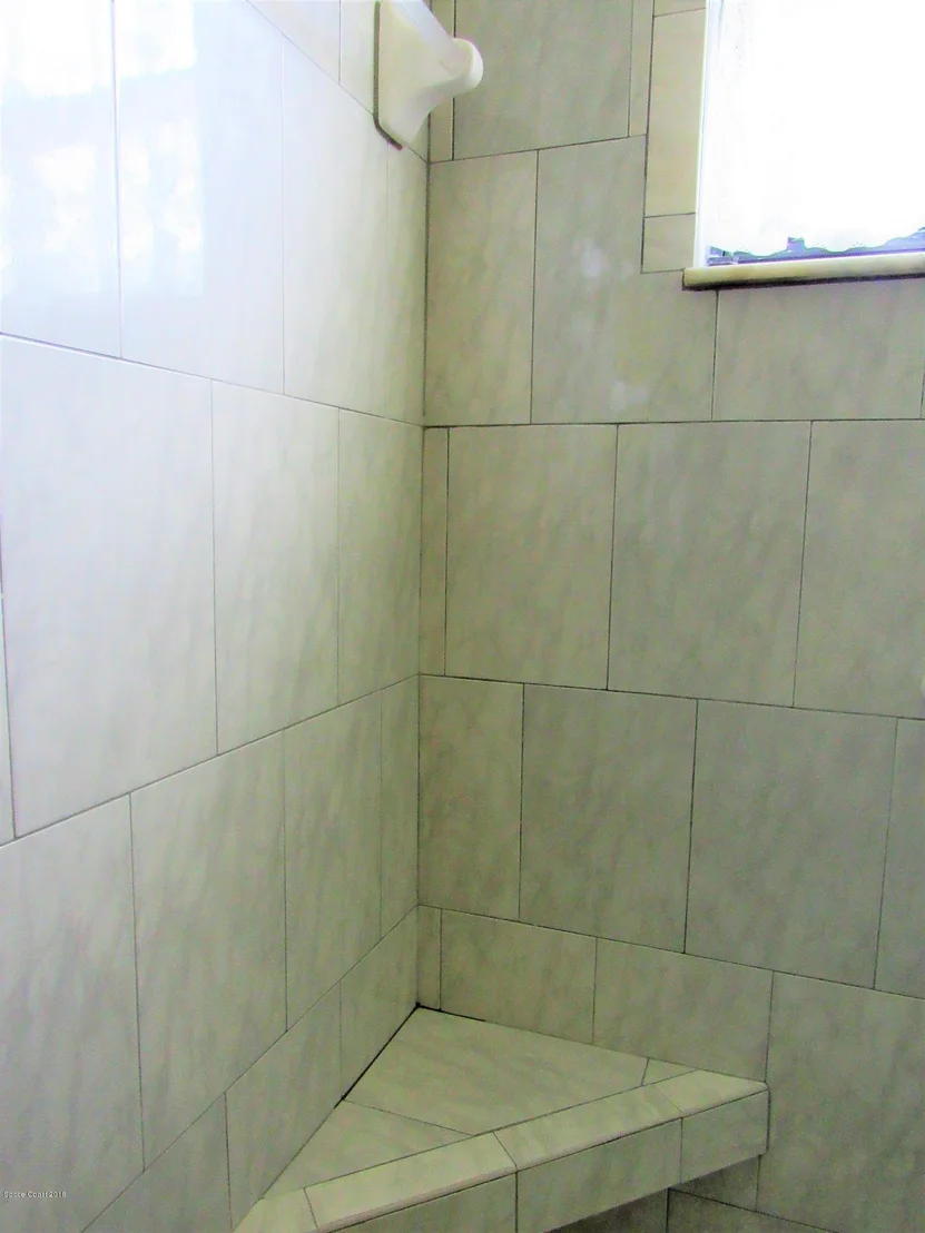 Photo of 979 Demaret Drive