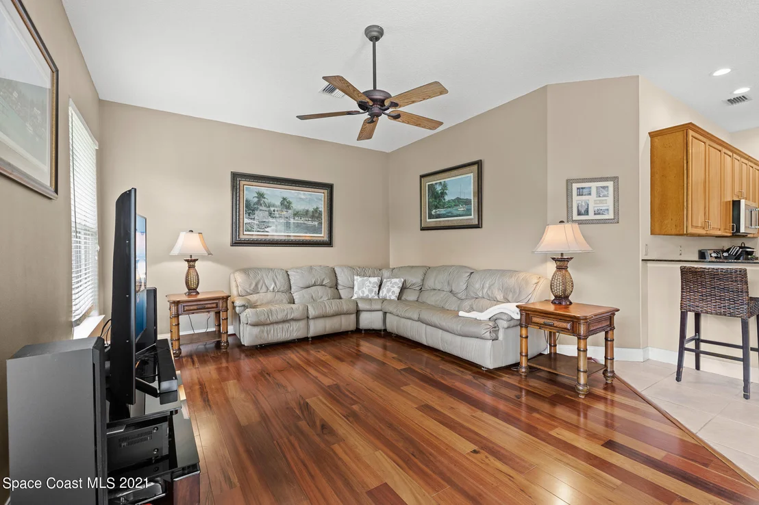 Photo of 1220 Tuckaway Drive