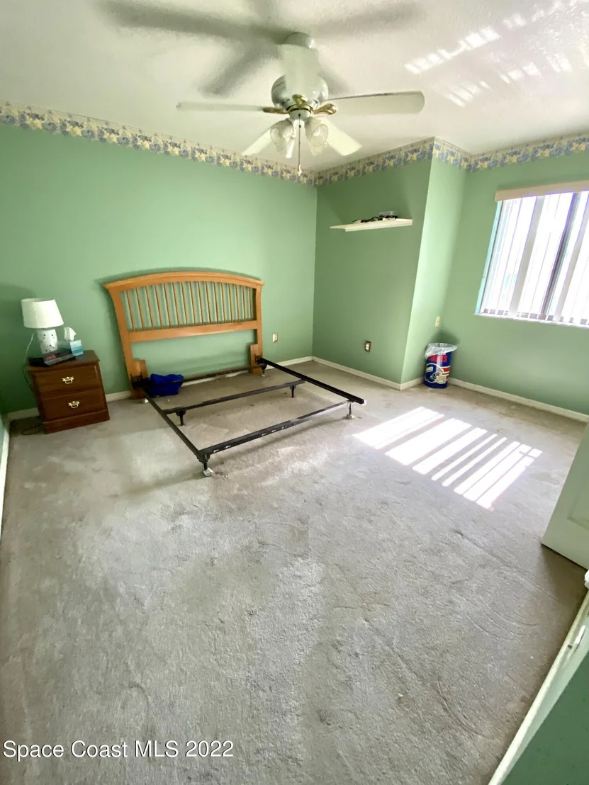 Photo of 708 White Pine Avenue