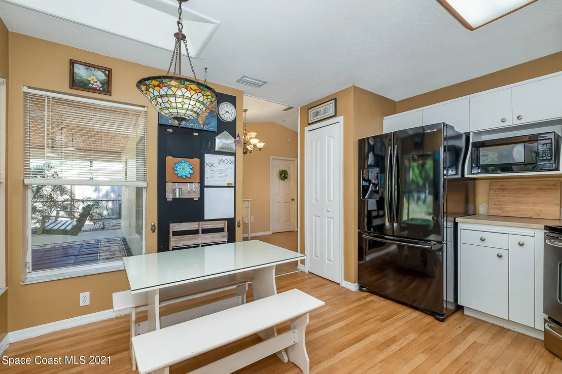 Photo of 890 Spirea Drive