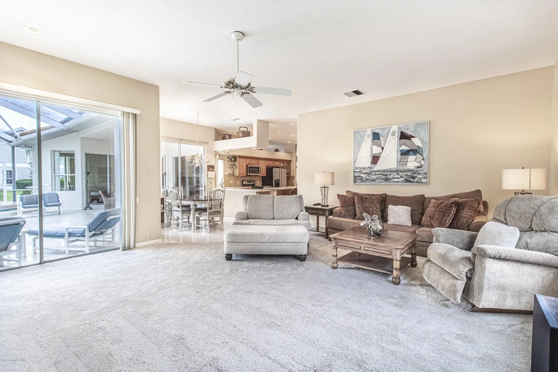 Photo of 735 Glengarry Drive