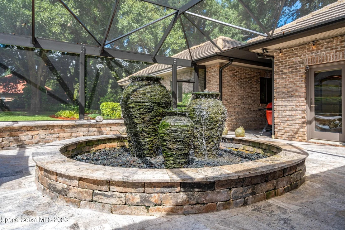 Photo of 1421 Rockledge Drive