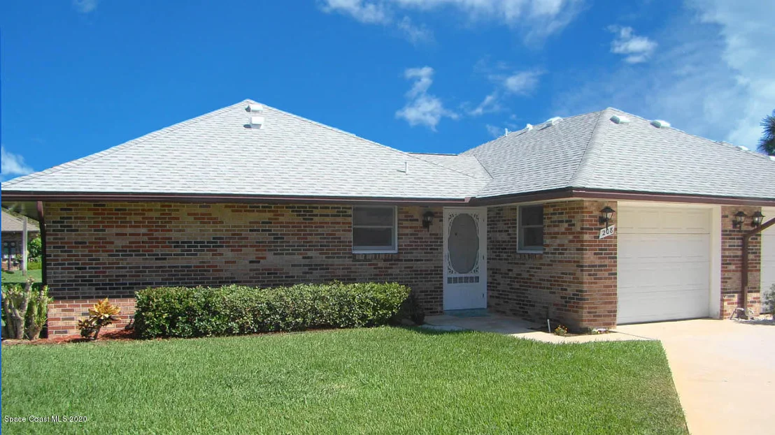 Photo of 208 Chalet Avenue