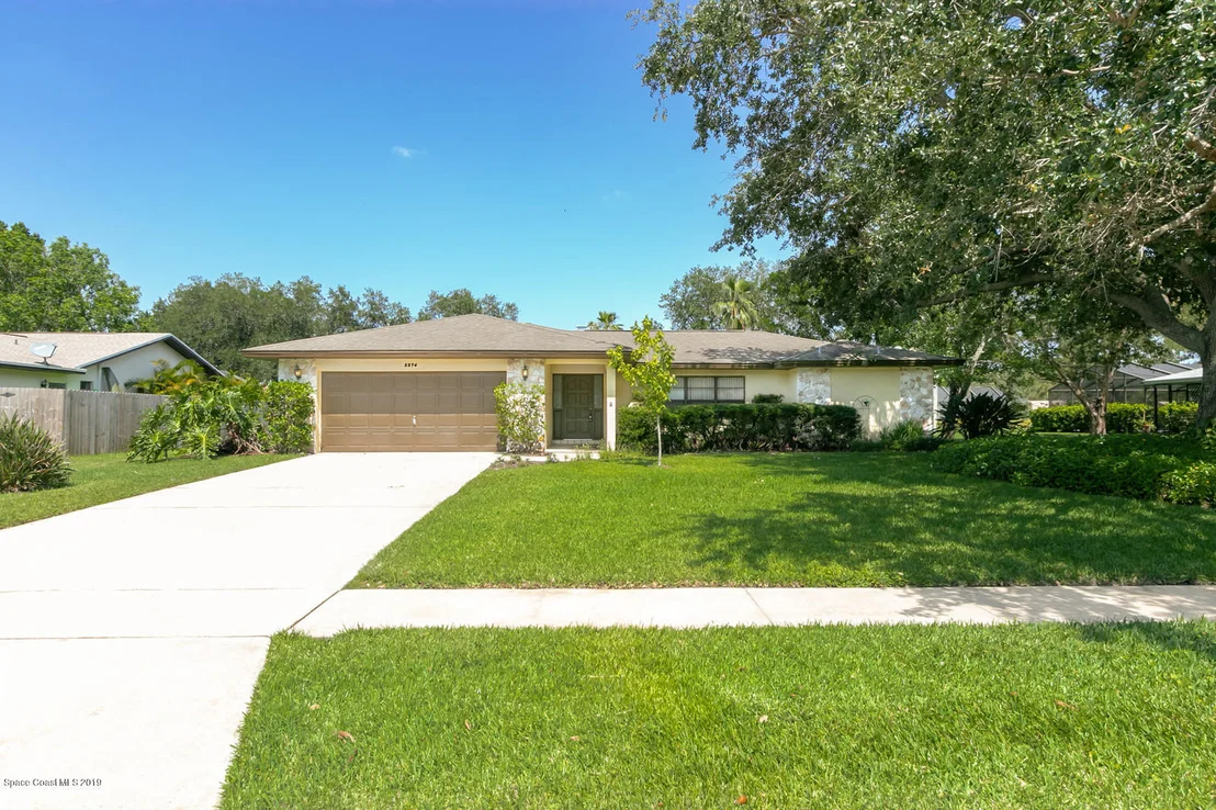 Photo of 2274 Woodlawn Circle