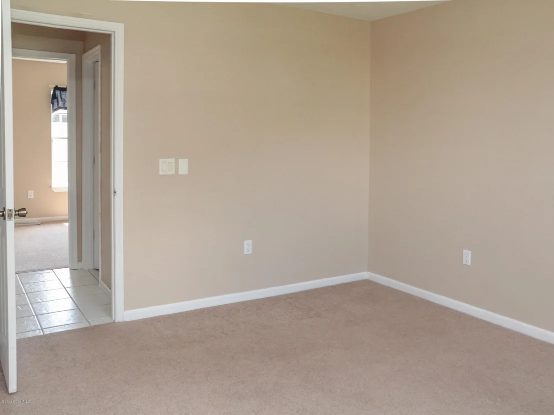 Photo of 1337 Heritage Acres Boulevard