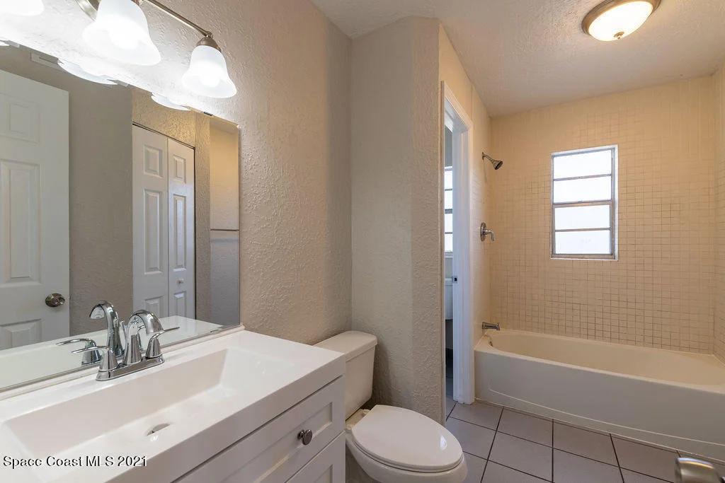 Photo of 654 Teak Drive