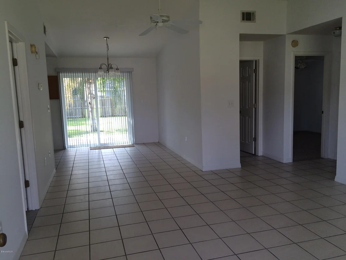 Photo of 5620 Holden Road