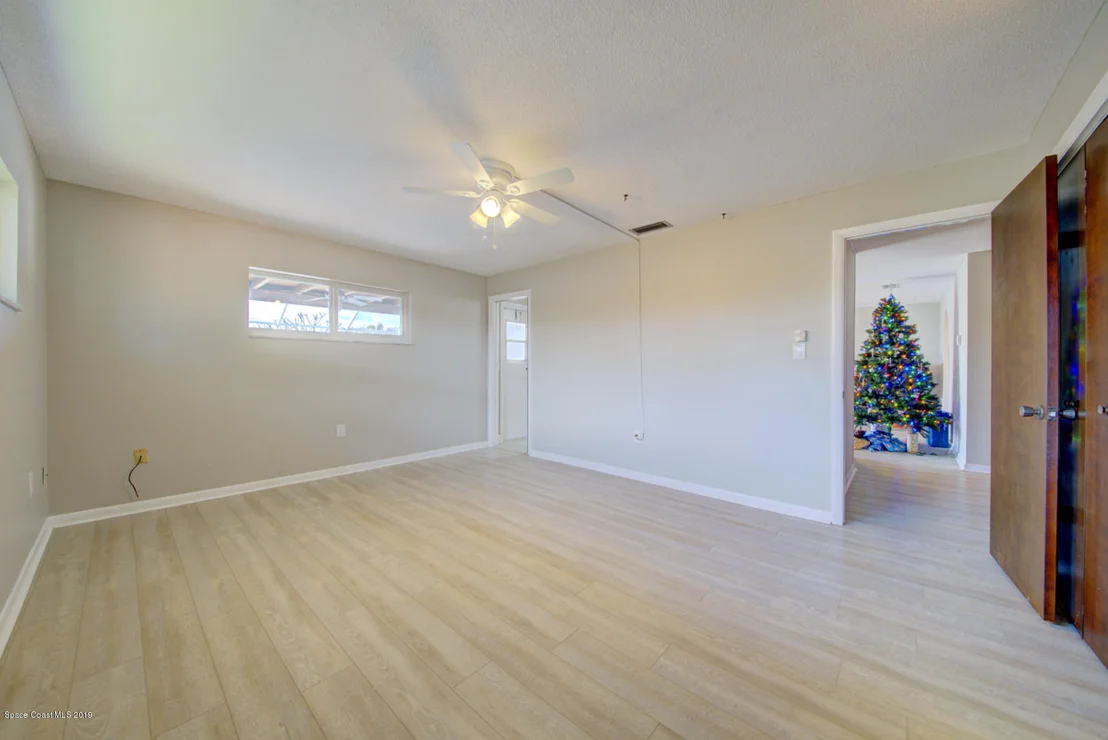Photo of 343 Dorset Drive