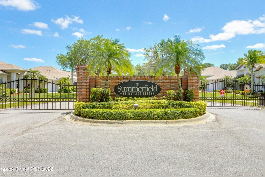 Photo of 1915 Windbrook Drive SE