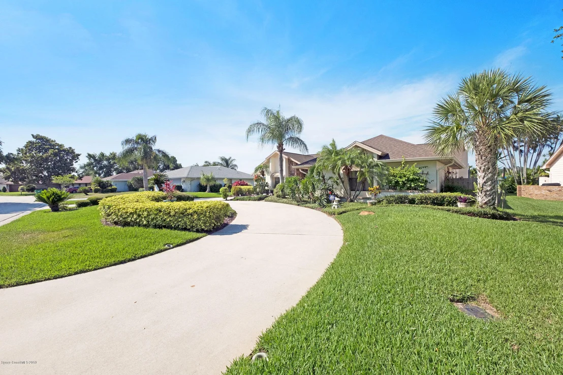 Photo of 561 Crystal Lake Drive