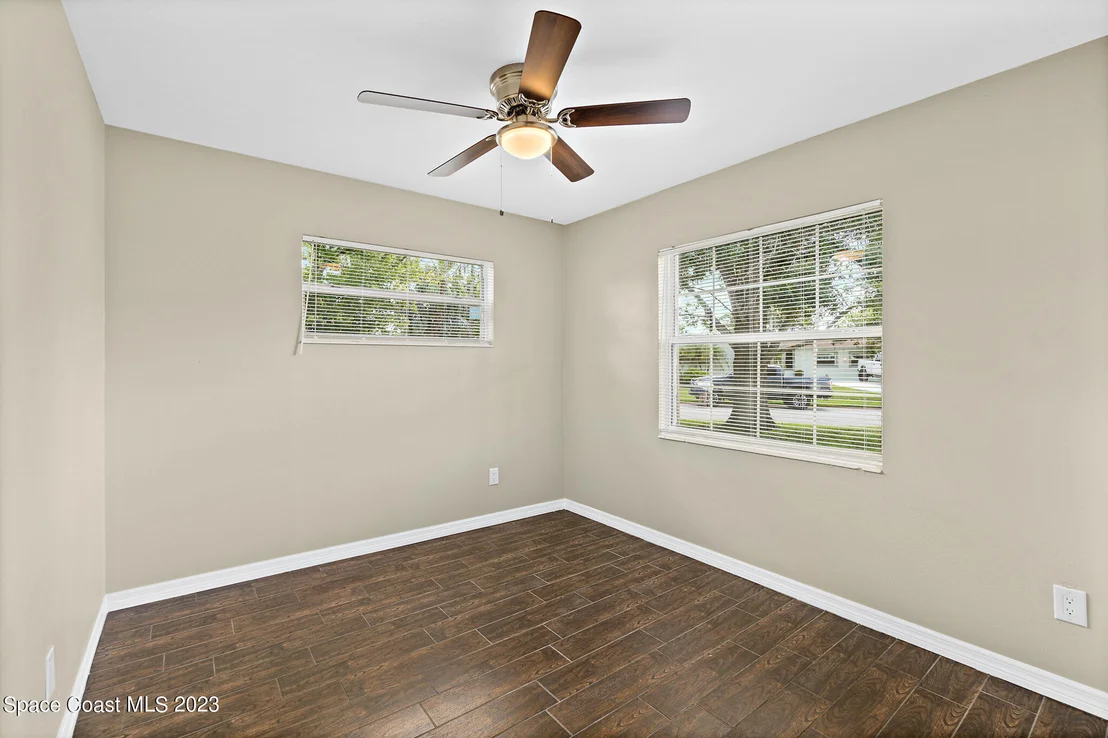 Photo of 964 Kings Post Road