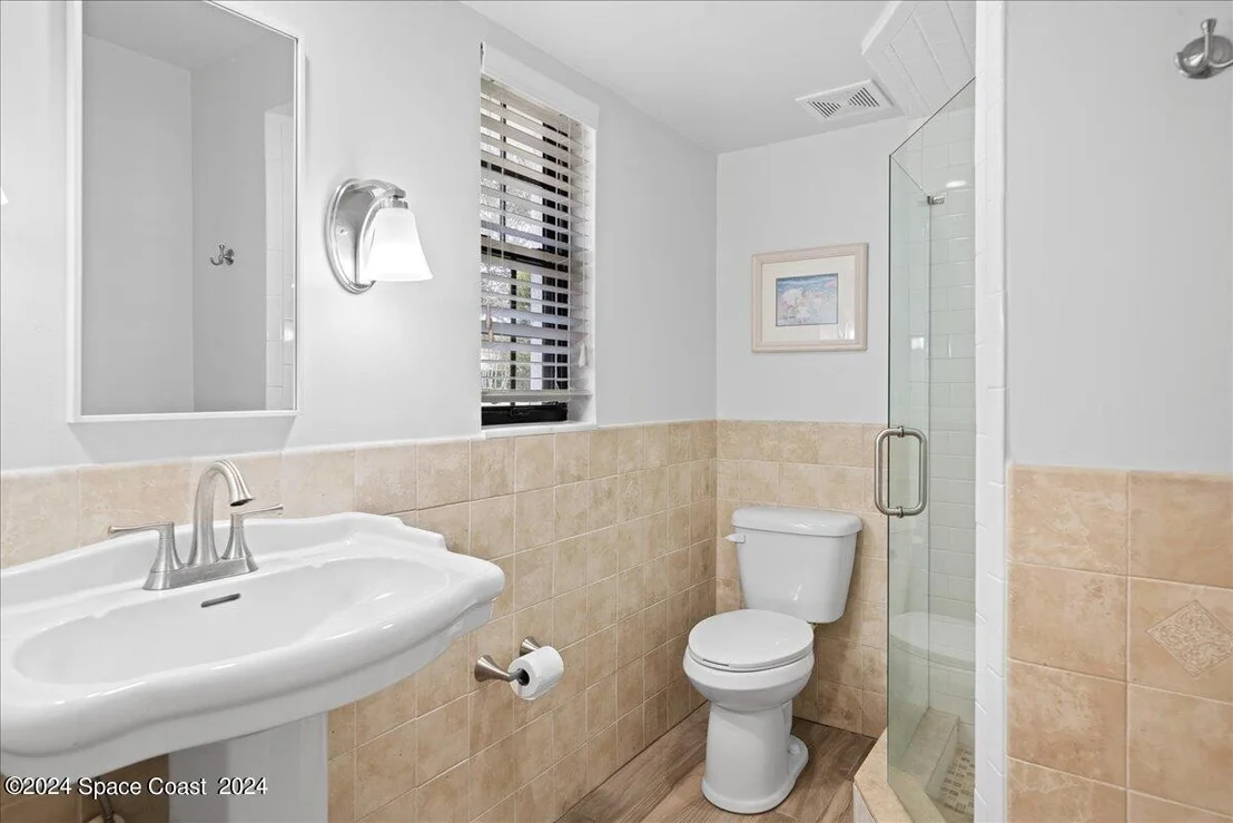 Photo of 206 Riverside Drive