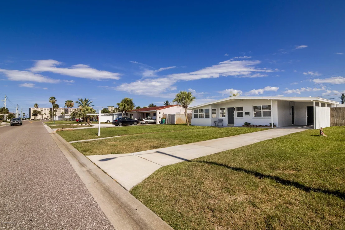 Photo of 120 Ocean Boulevard