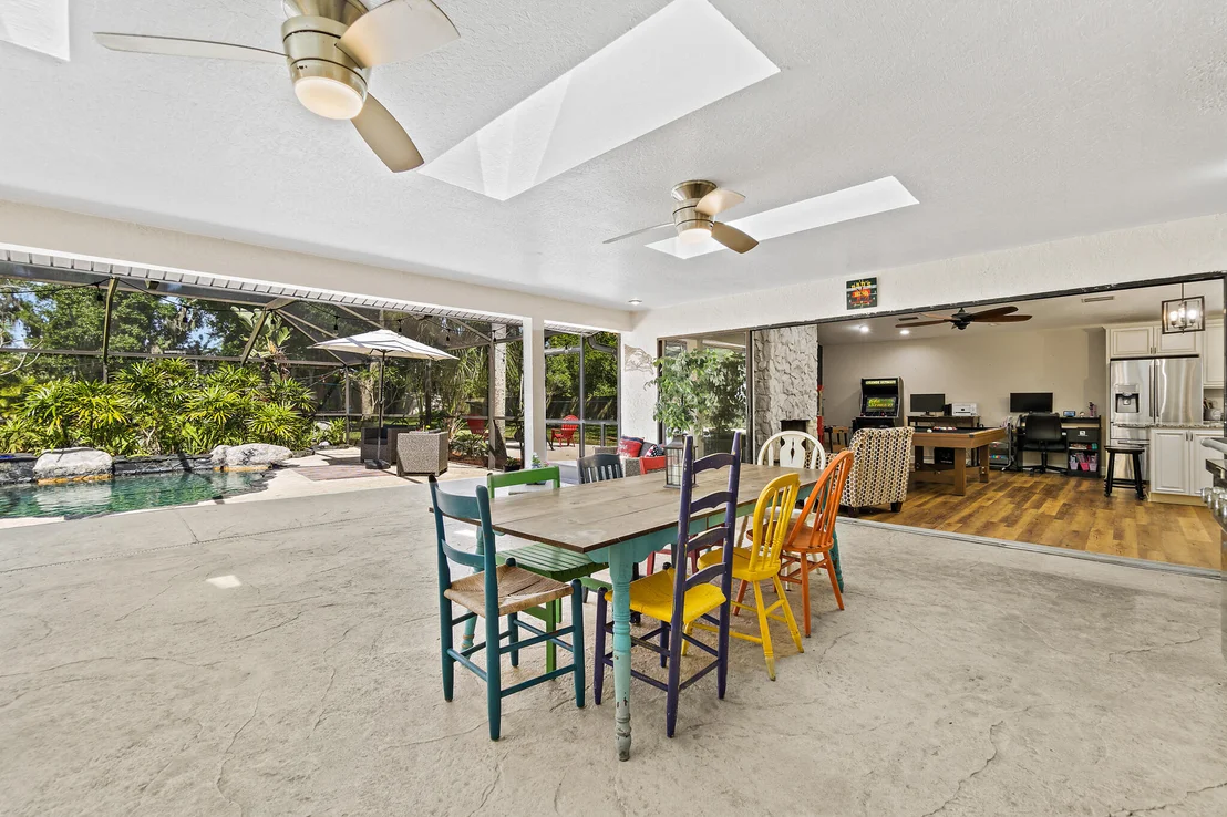 Photo of 810 Knecht Road NE