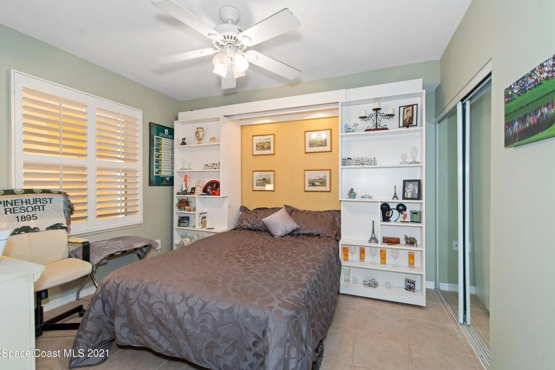 Photo of Unit 603 at 100 Riverside Drive