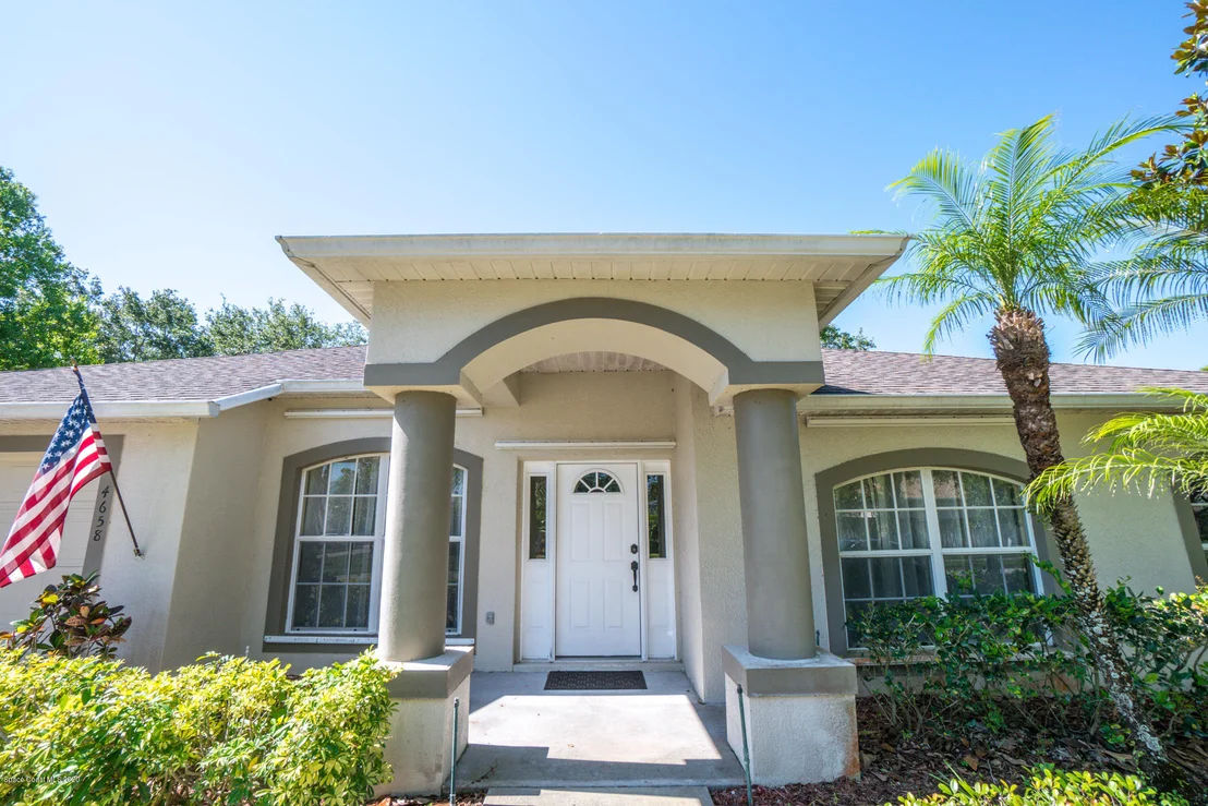 Photo of 4658 Alamanda Drive