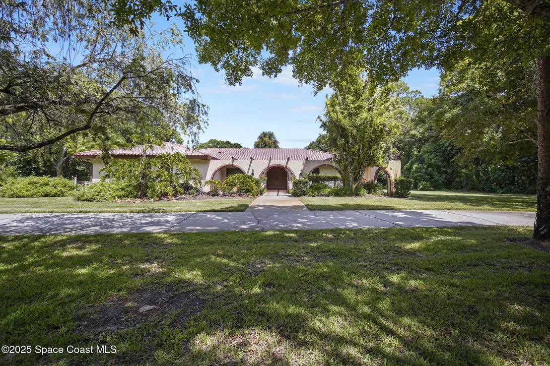 Photo of 1185 Ashlyn Drive