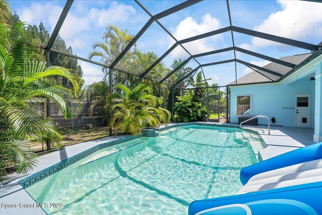 Photo of 233 Peregrine Drive