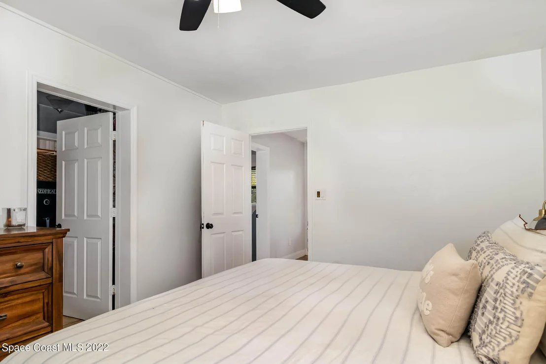 Photo of 1838 Pinewood Road