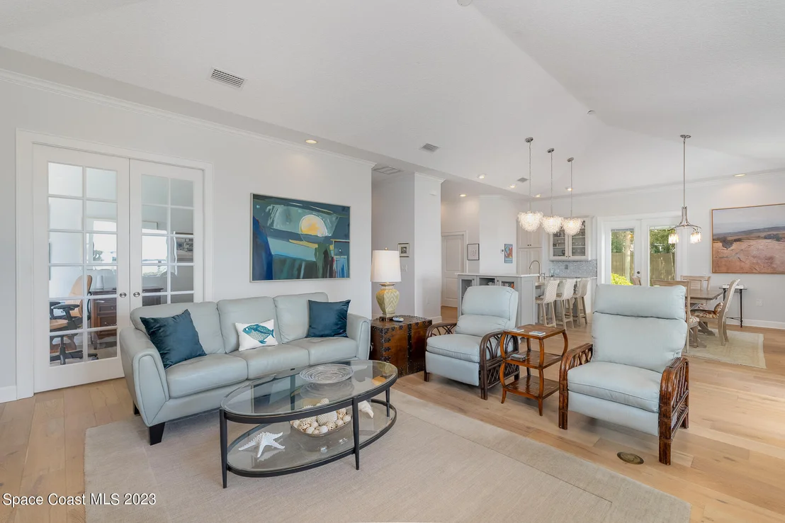 Photo of 413 N Indian River Drive