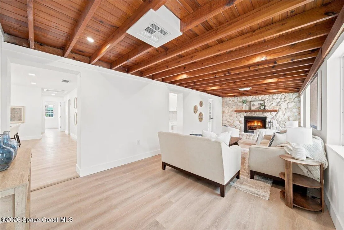 Photo of 209 Beverly Road