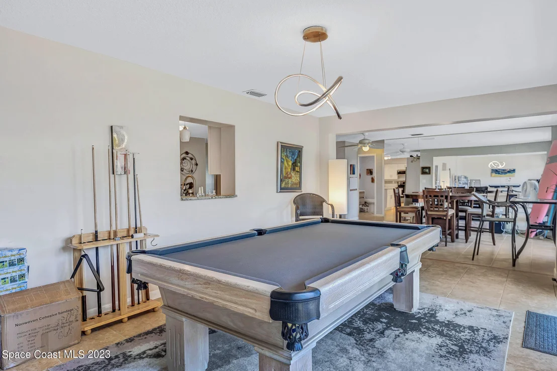 Photo of 380 Bahama Drive