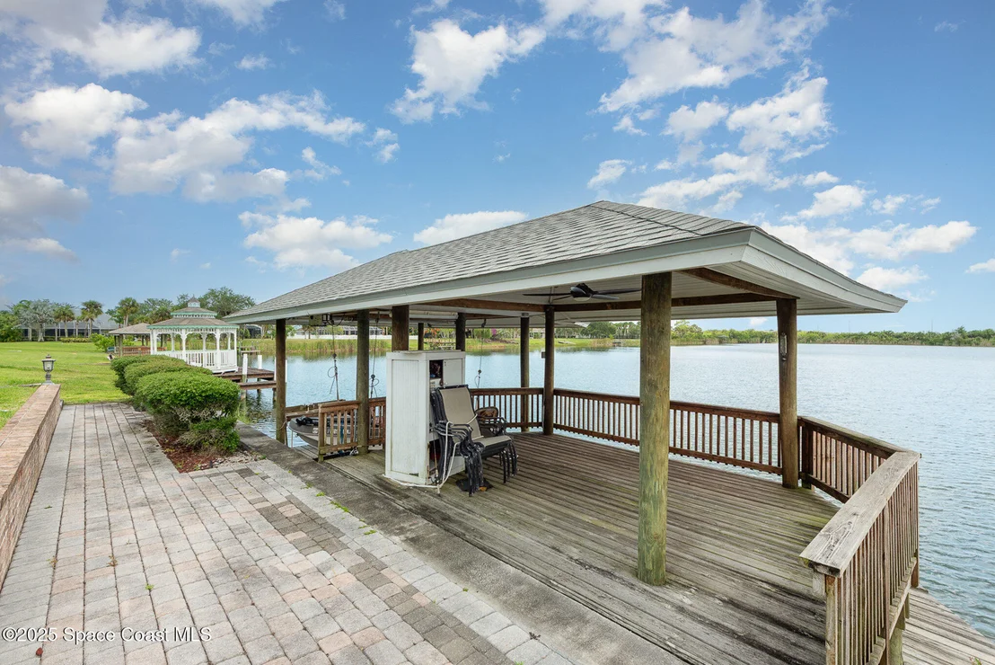 Photo of 1175 Tuckaway Drive