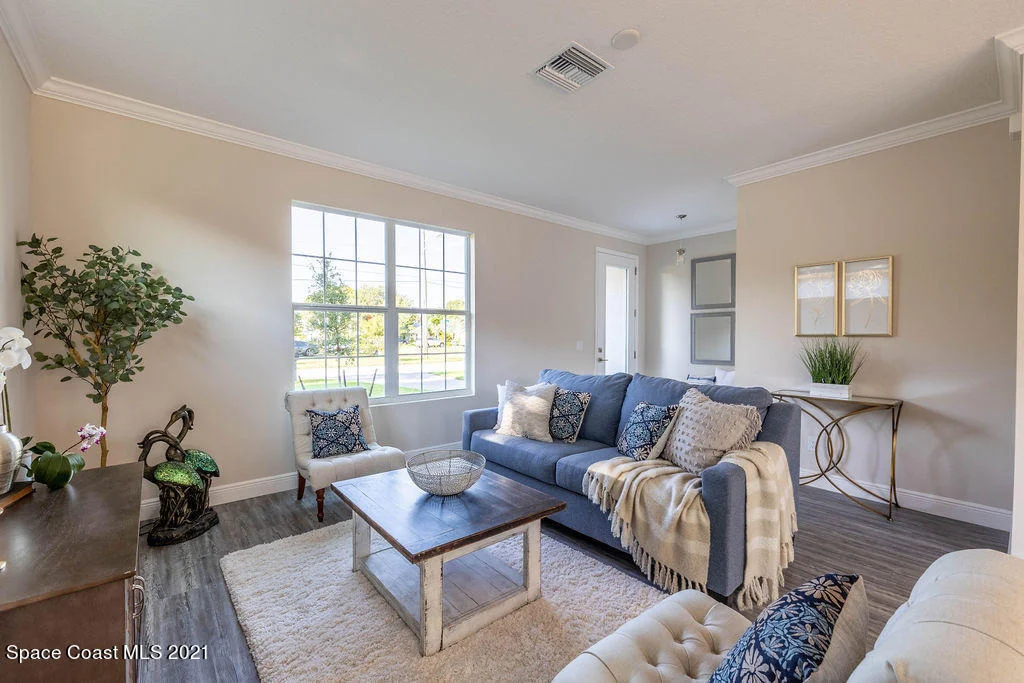 Photo of 130 W Fee Avenue