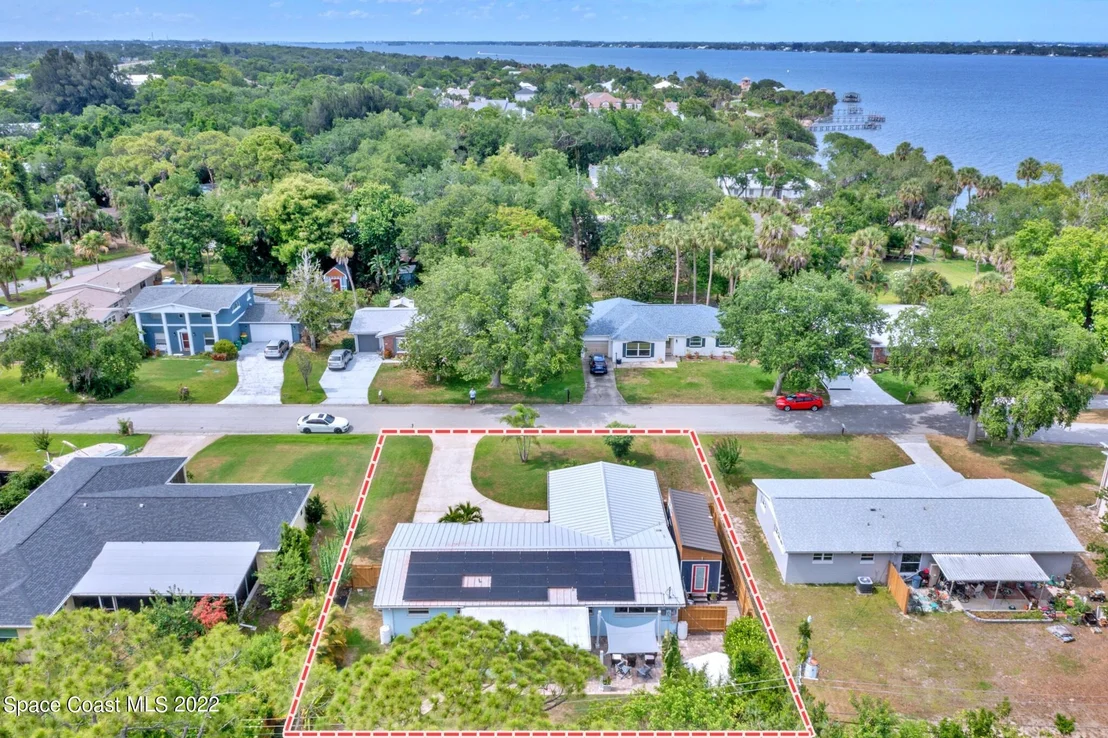 Photo of 130 Oakledge Drive