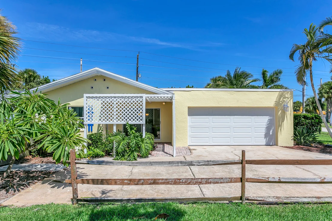 Photo of 304 Sand Pine Road