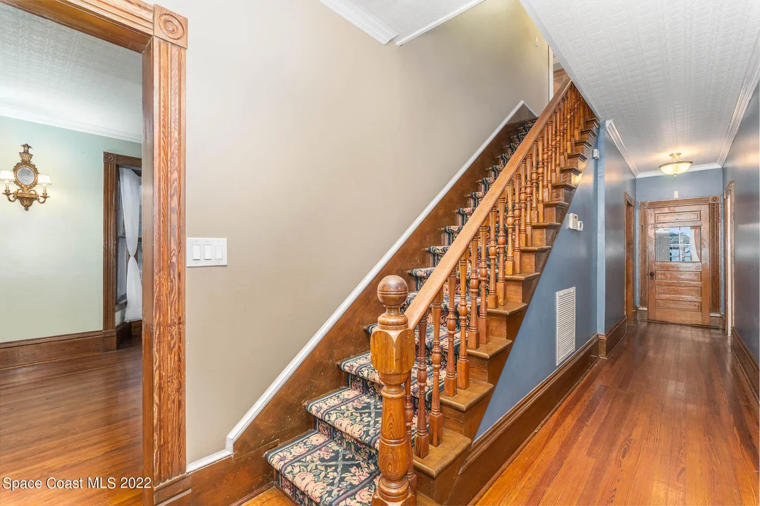 Photo of 1695 Highland Avenue