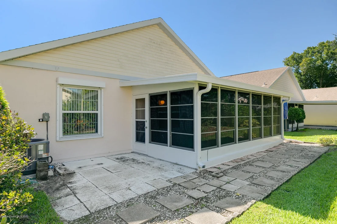 Photo of 4130 Twin Oaks Boulevard