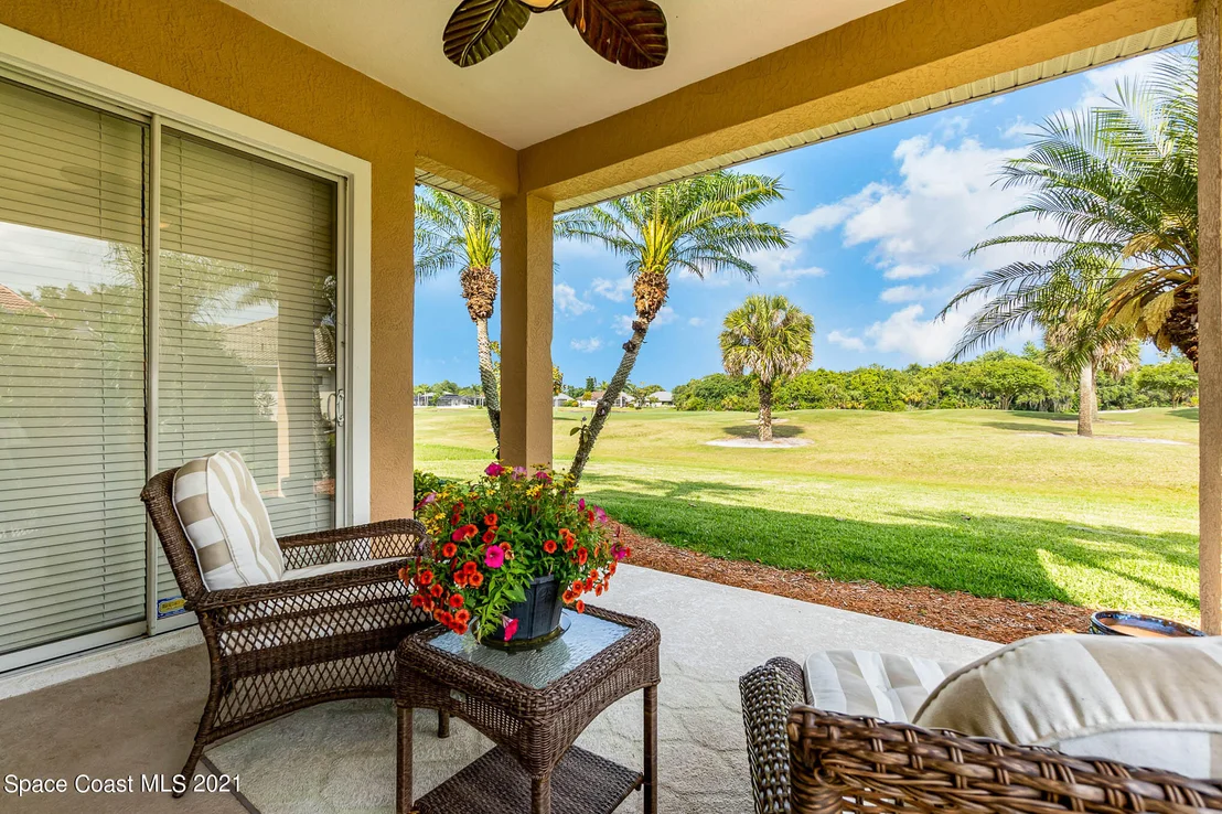 Photo of 920 Palm Brook Drive