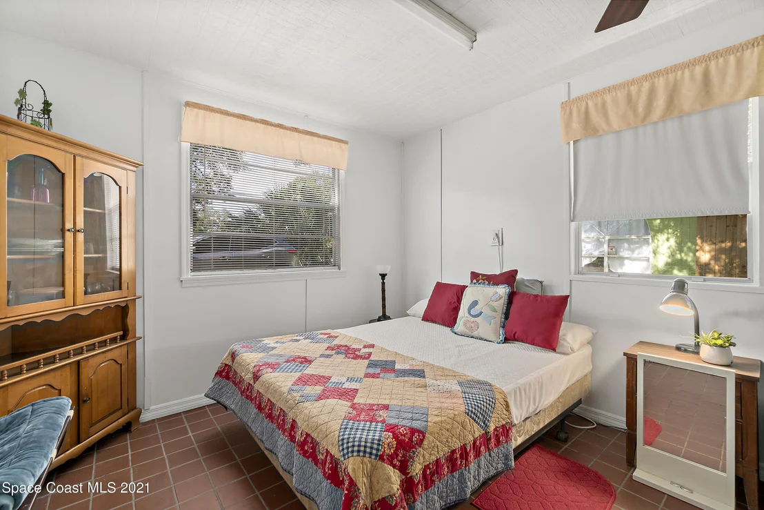 Photo of 4670 Robert Street
