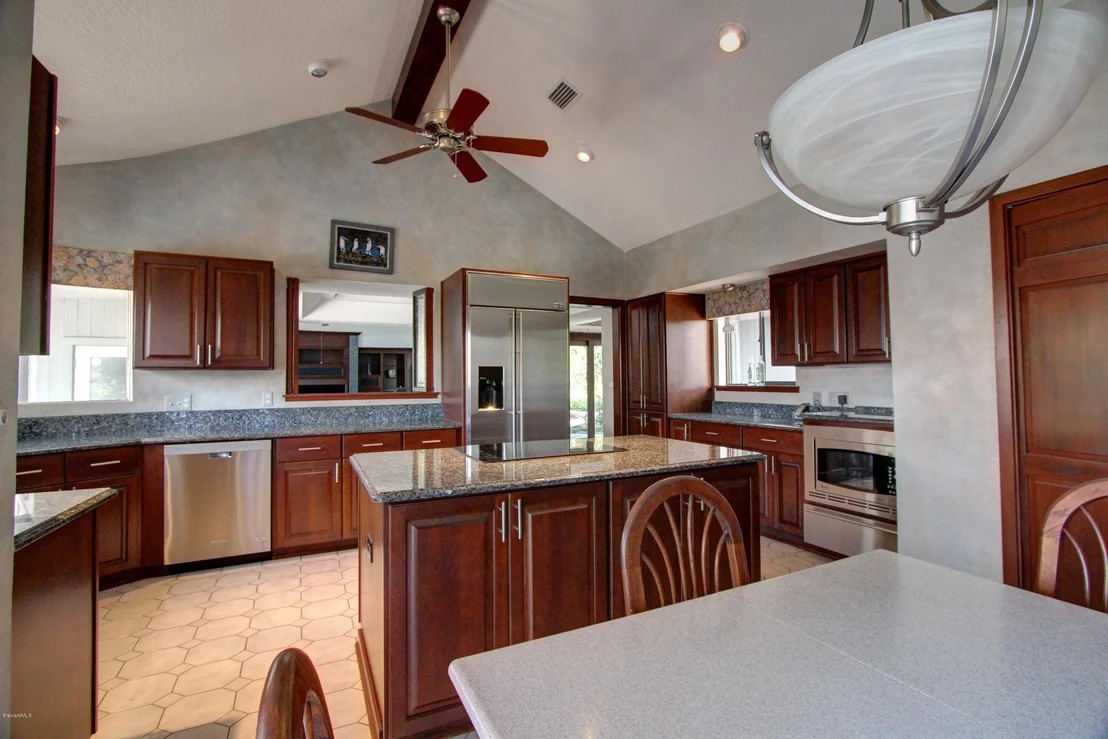 Photo of 738 Malibu Lane