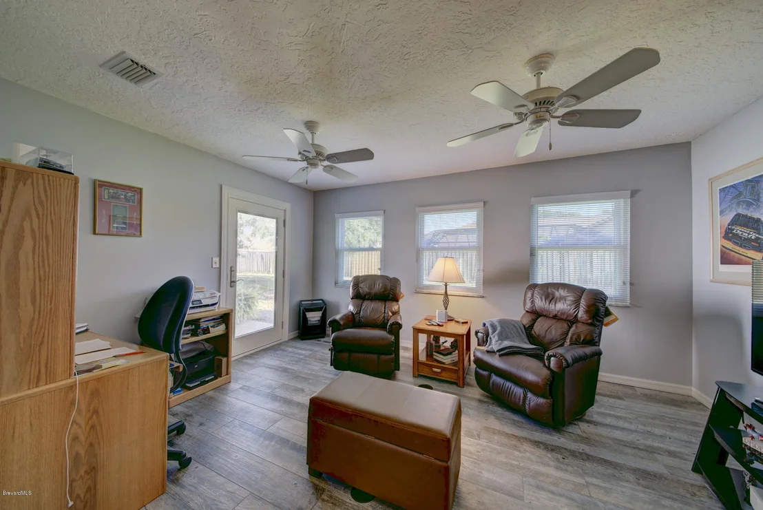 Photo of 1057 Jacaranda Circle