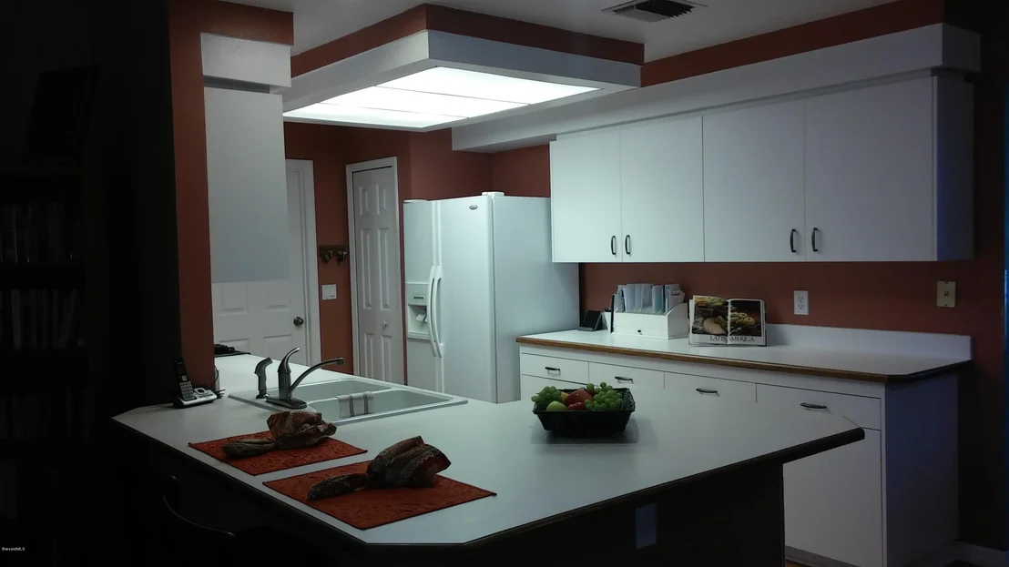 Photo of 975 Pelican Lane