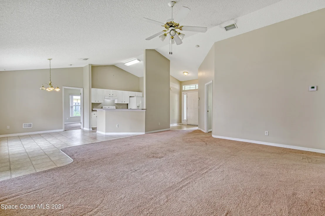 Photo of 1004 Kingfisher Way