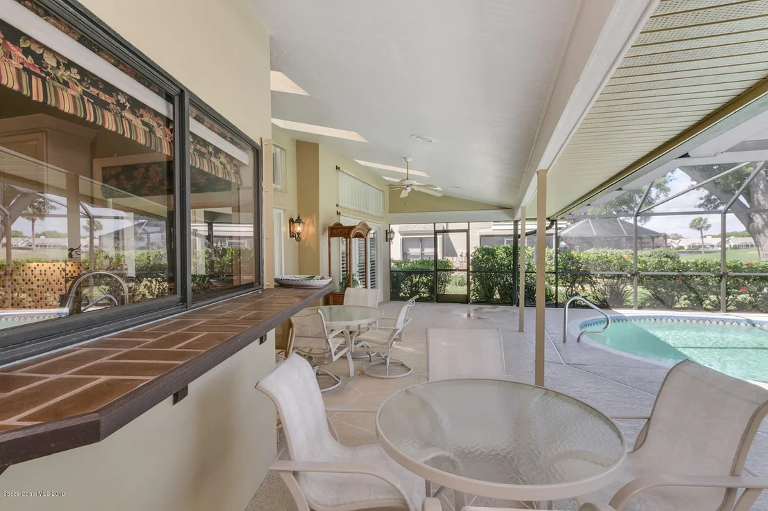 Photo of 610 Rossmoor Circle