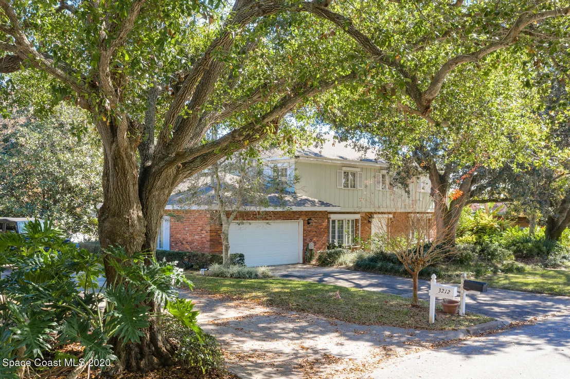 Photo of 3208 Buckingham Lane