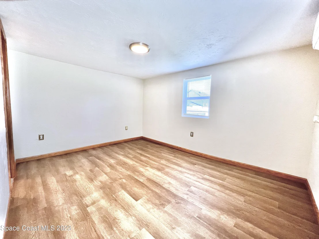 Photo of 4755 Sharpes Lake Avenue
