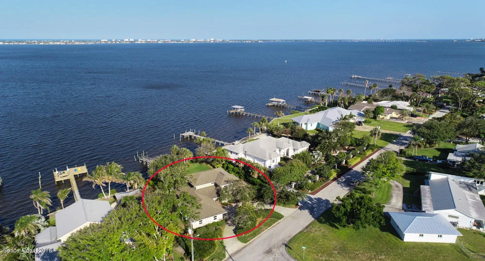 Photo of 839 Indian River Drive