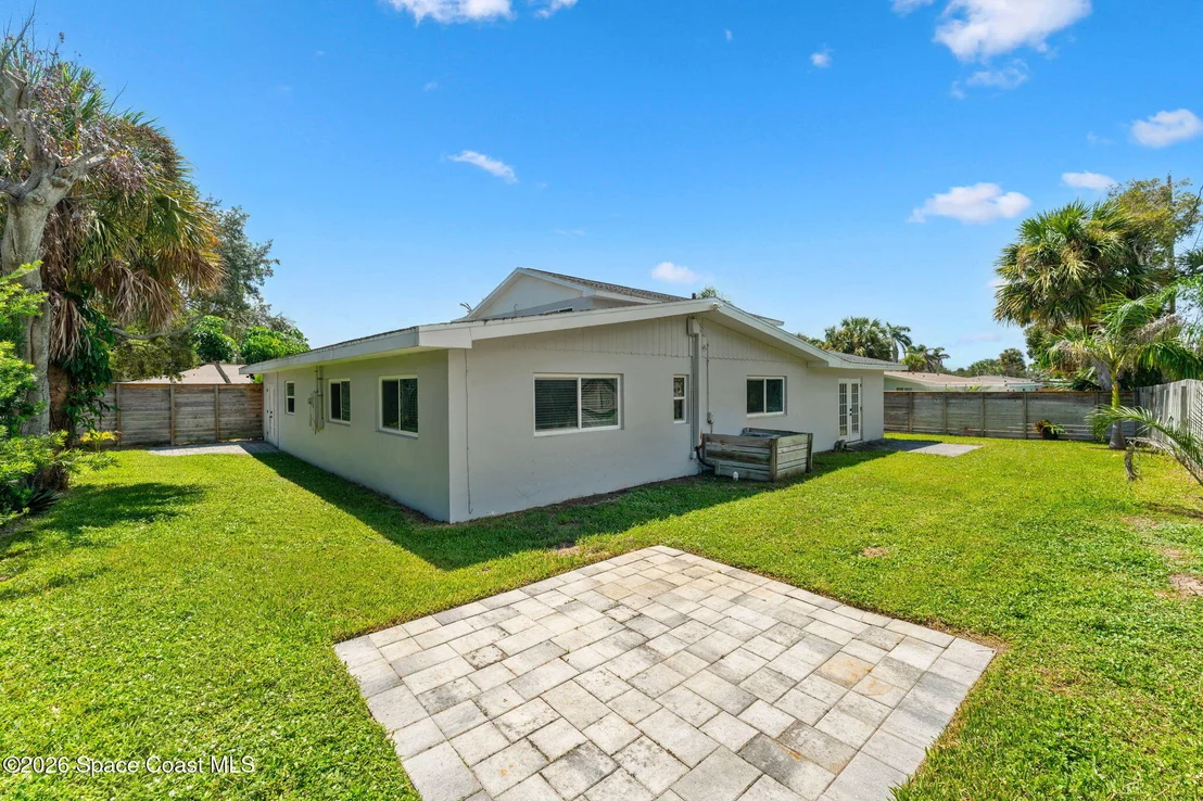 Photo of 470 Seabreeze Drive