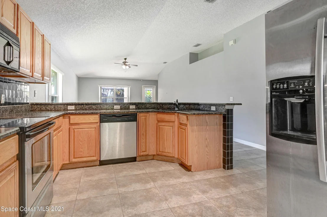 Photo of 2560 Stratford Pointe Drive