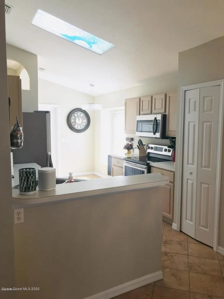 Photo of 2580 Addington Circle