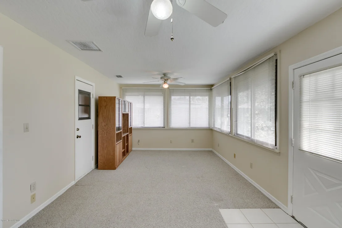 Photo of 927 Whisperpine Drive