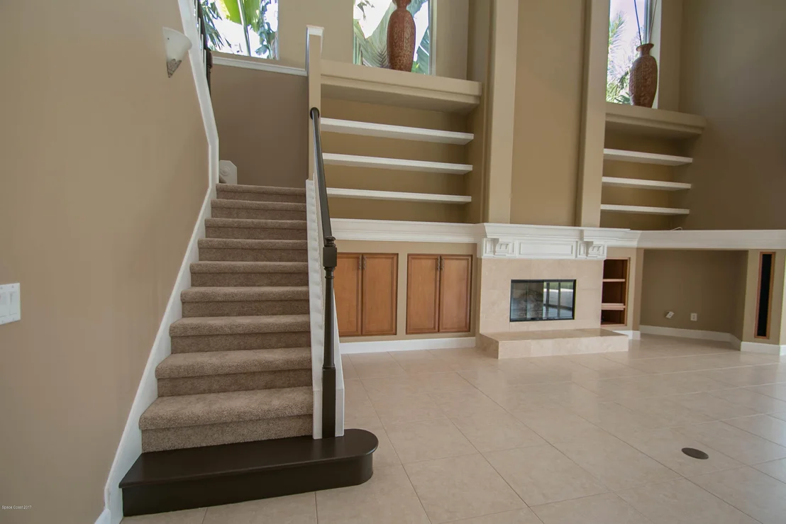Photo of 282 Flanders Drive